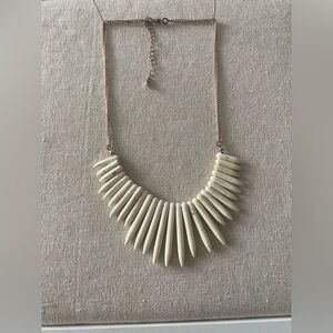 ♥️Ivory Gemstone Spike Bib Necklace - Chic Bohemian Statement Piece
